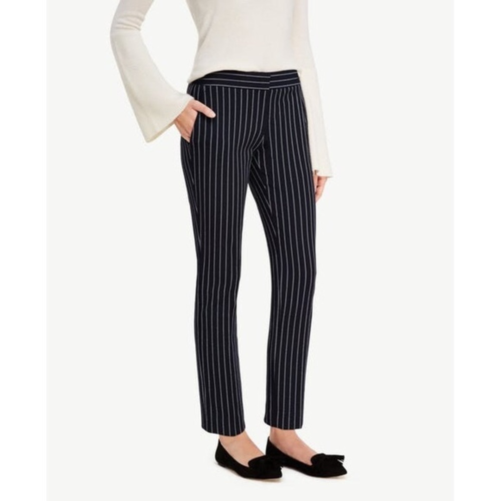 Ann Taylor Devin fit Navy & White cropped pant
